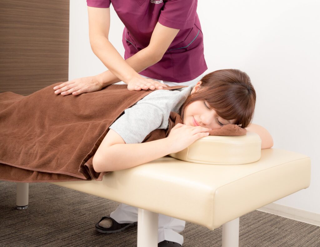 渋谷でリラックスできる整体マッサージ。体全体の緊張をほぐし、心身のバランスを整える効果があります