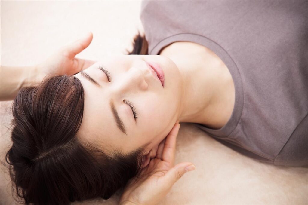リラックスできる頭部マッサージ